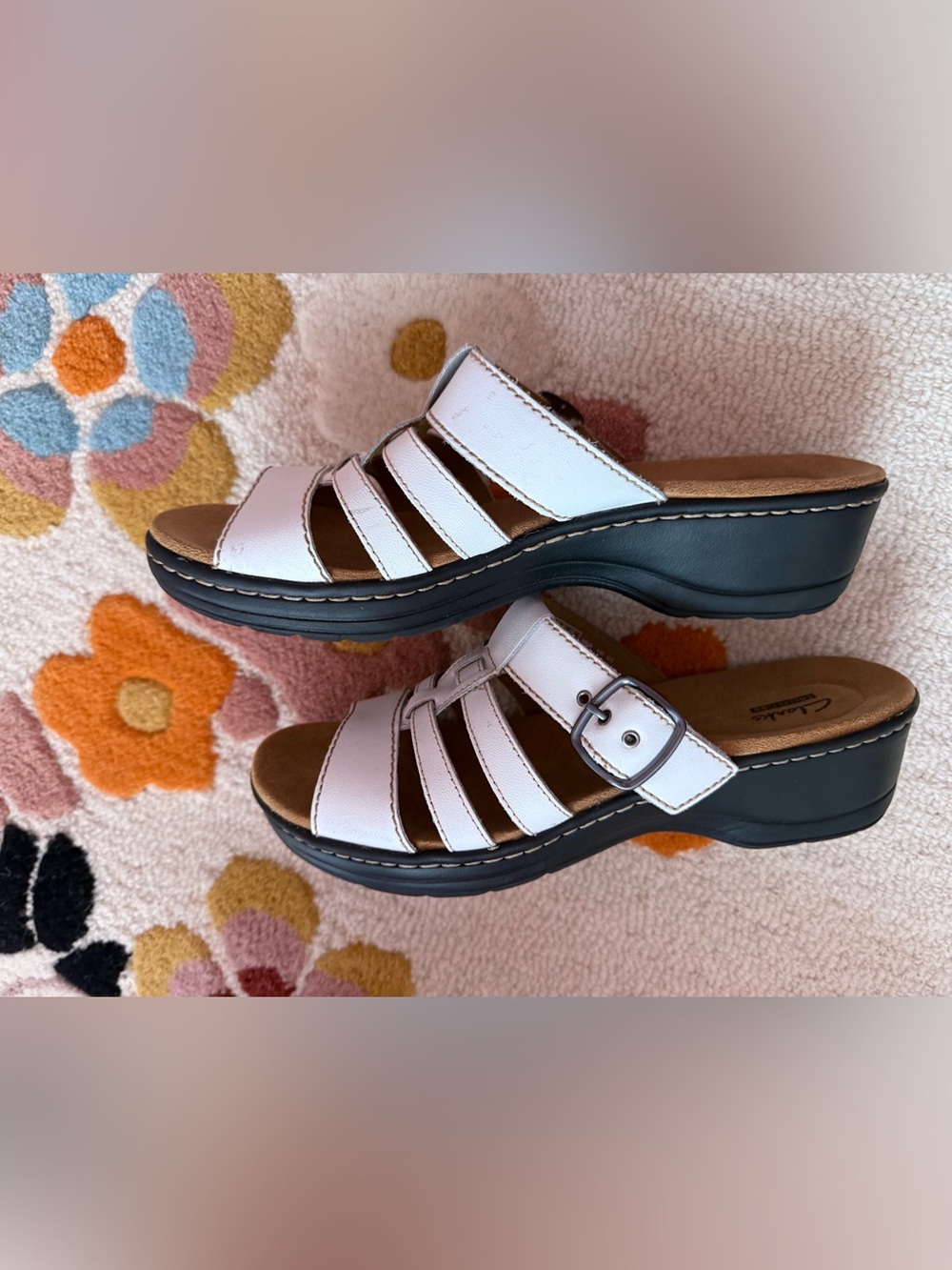 🎀Clarks Collection White Leather Slide Sandals with Buckle Size 10 EUC